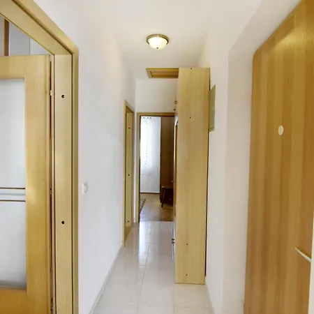 Apartman With Parking Space - 22659