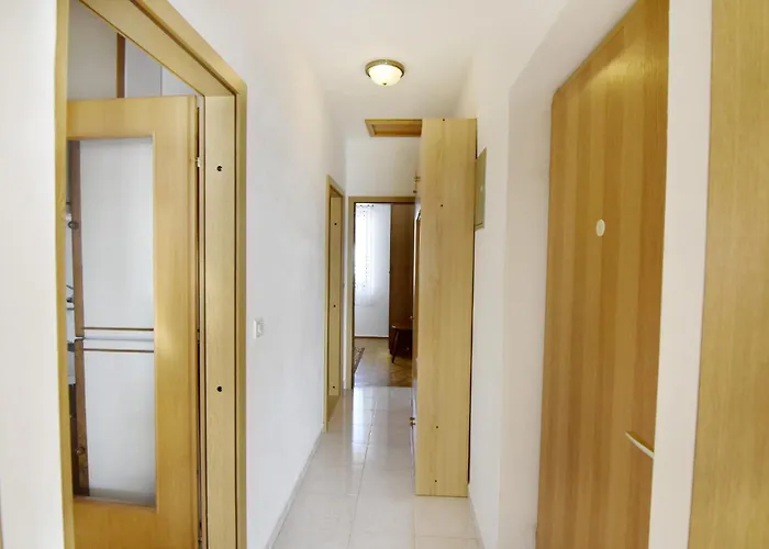 Apartman With Parking Space - 22659